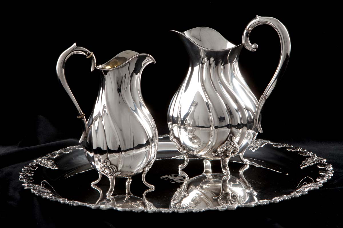Silver objects from the home museum collection. Photo: Saara Salmi