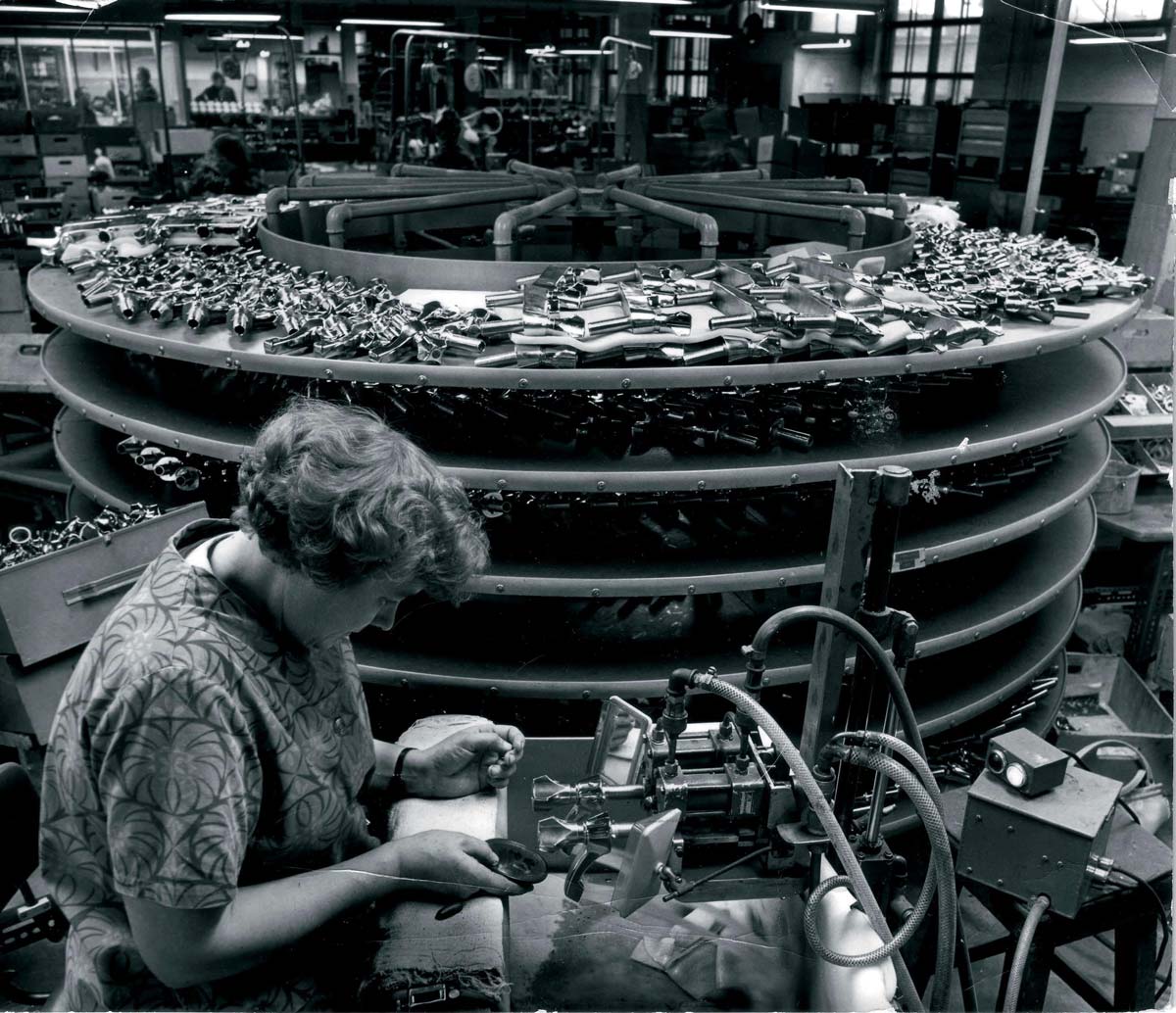Water taps manufactured by Lönnström Group are pressure tested, 1973.